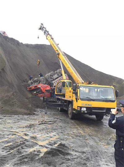 纳溪区上犹道路救援